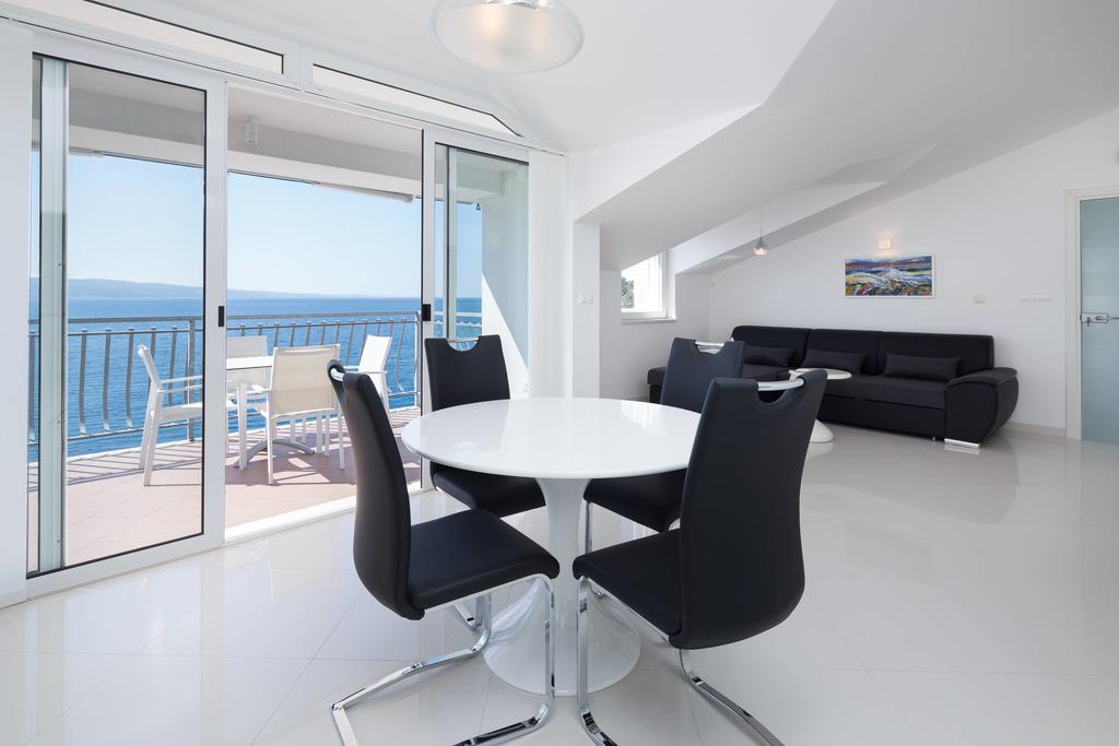 Beach Penthouse Diamond Omis Exterior photo